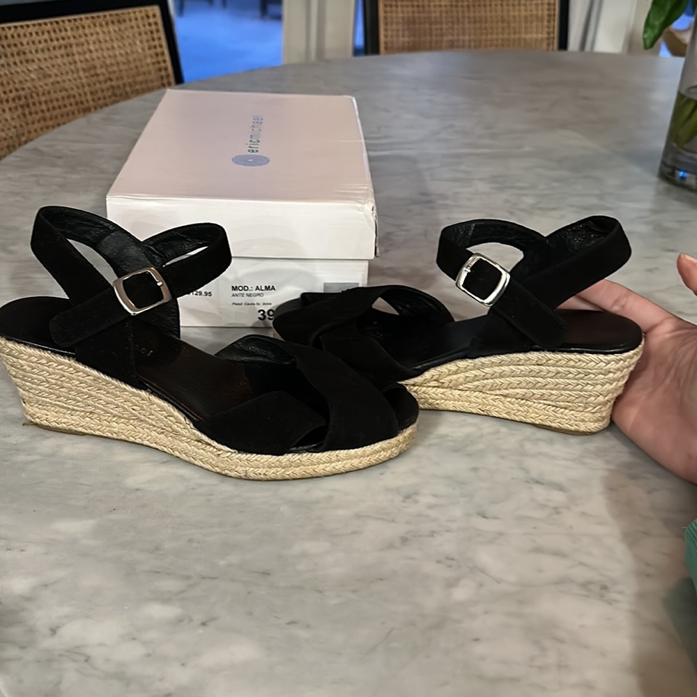 Eric Michael black wedge sandals size 39/9 - Picture 3 of 8